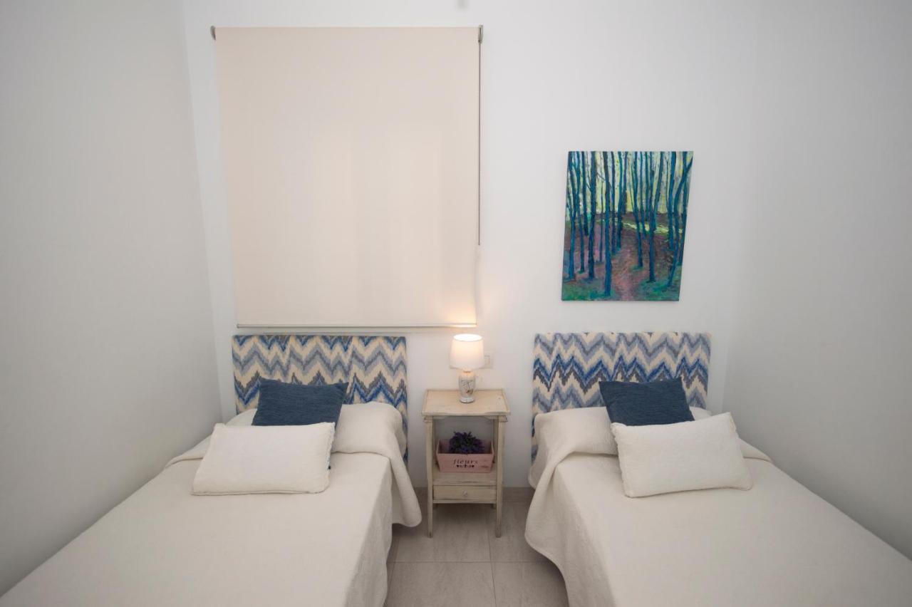 Apartamento Con Vistas Al Mar โกนิล เด ลาฟรอนเตรา ภายนอก รูปภาพ